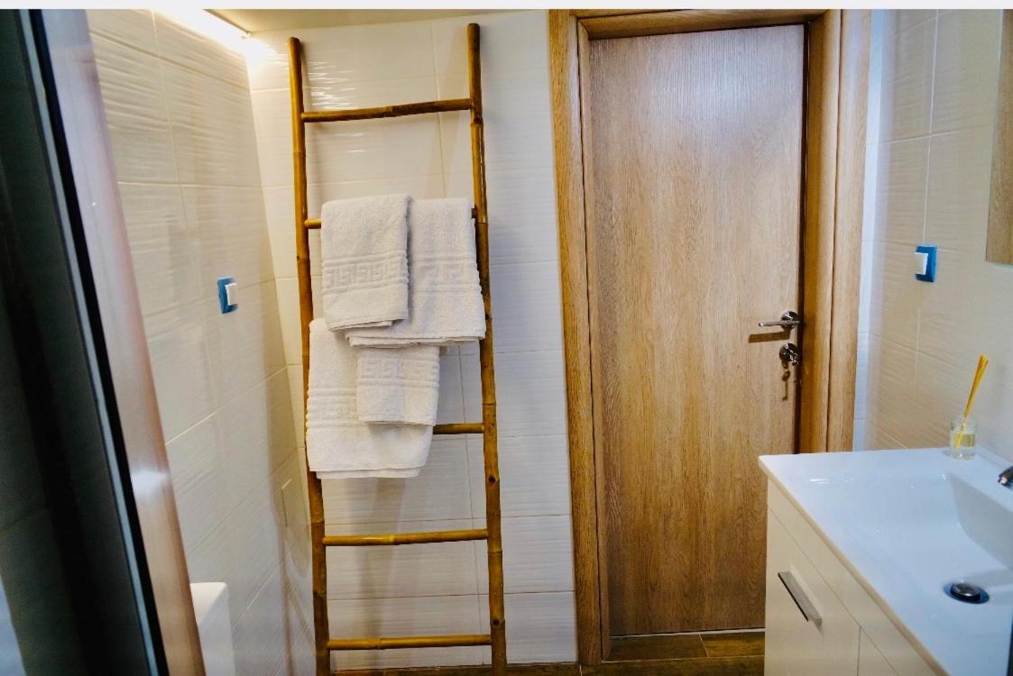 Piraeus Blue Grand Suite Di Giorgio 10 Mins From The Port. Pireu Exterior foto